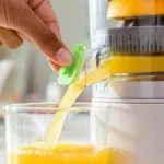 Polnilni avtomatski sokovnik Juisso InnovaGoods
