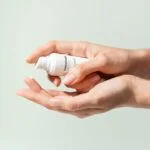 Krema za predel okoli oči CBD Zenglow InnovaGoods, 15 ml