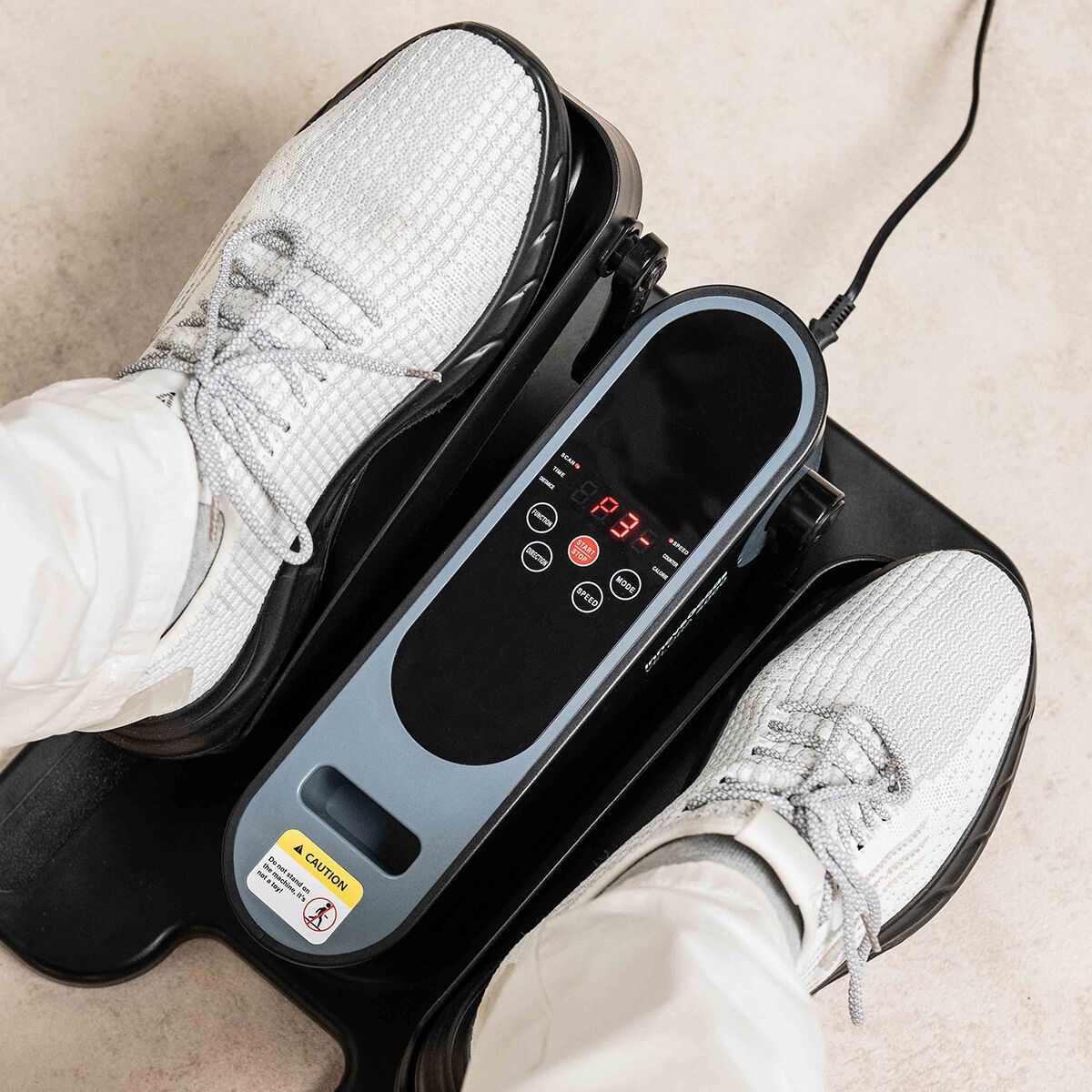Mini-Elektricni-Elipticni-Trenazer-z-Daljinskim-Nadzorom-Velora-4000-InnovaGoods-1